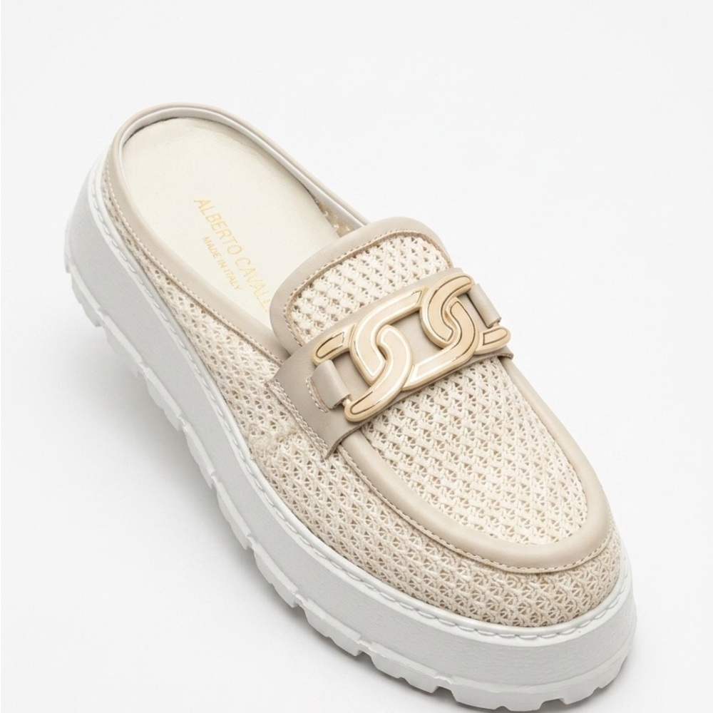 Alberto Ciccioli Women’s Beige Woven Mule Comfort Mules with Polished Gold Link